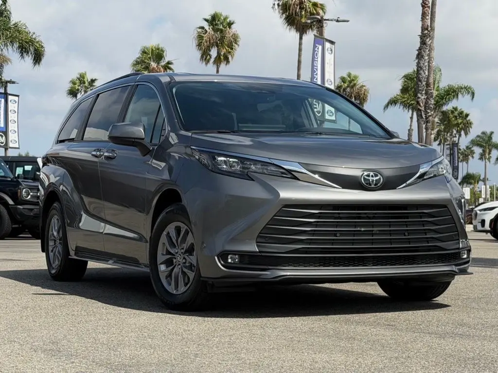 2026 Toyota Sienna - $52,091