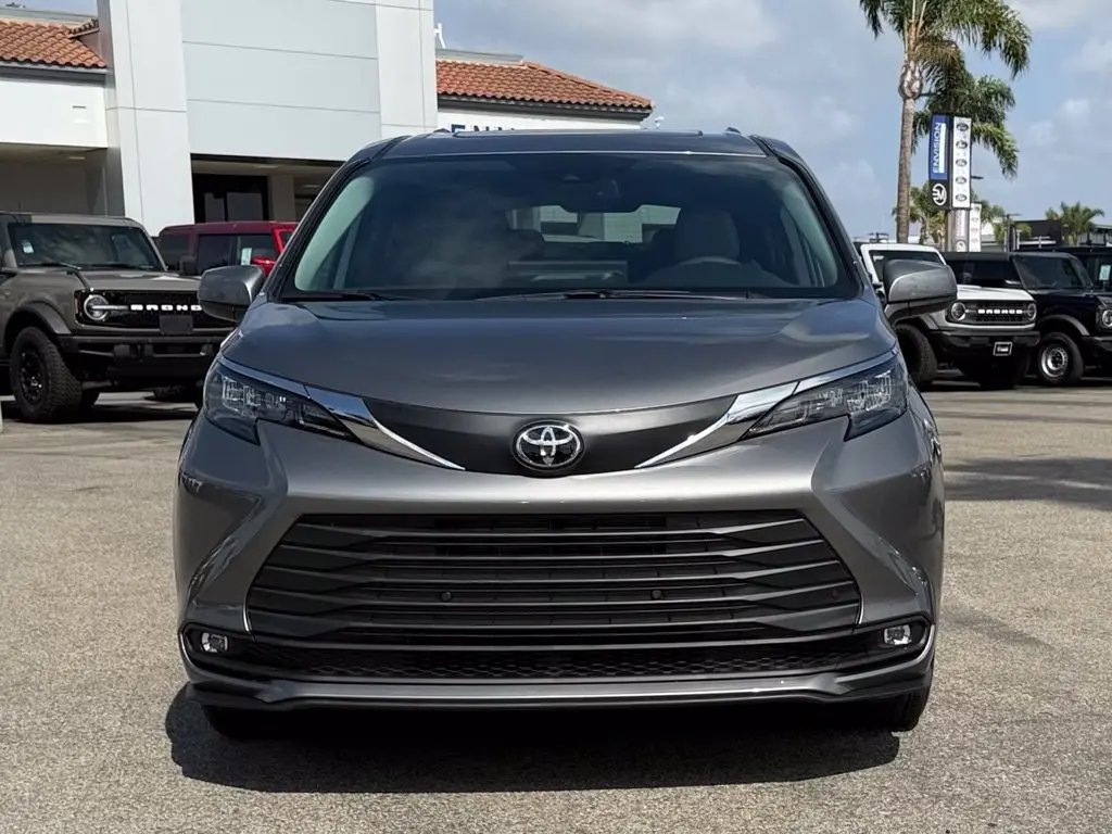 2026 Toyota Sienna - $52,091