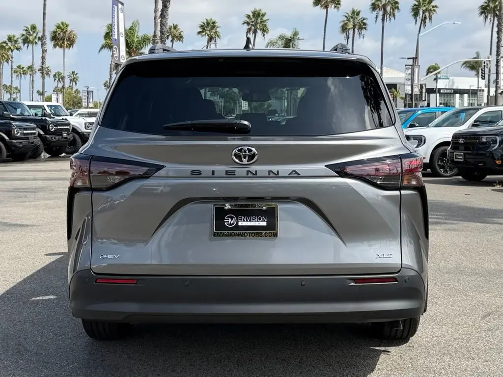 2026 Toyota Sienna - $52,091