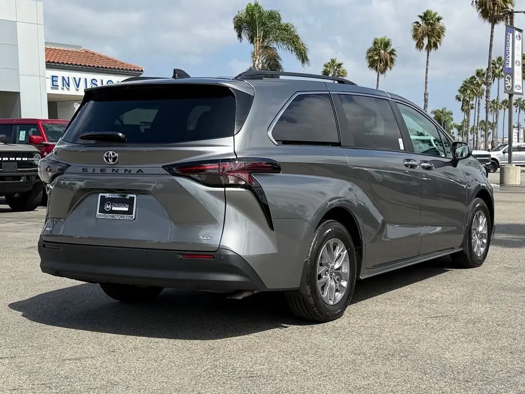 2026 Toyota Sienna - $52,091