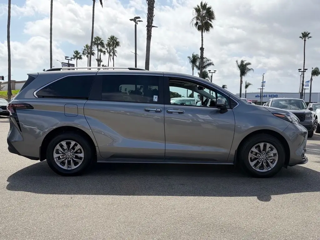 2026 Toyota Sienna - $52,091