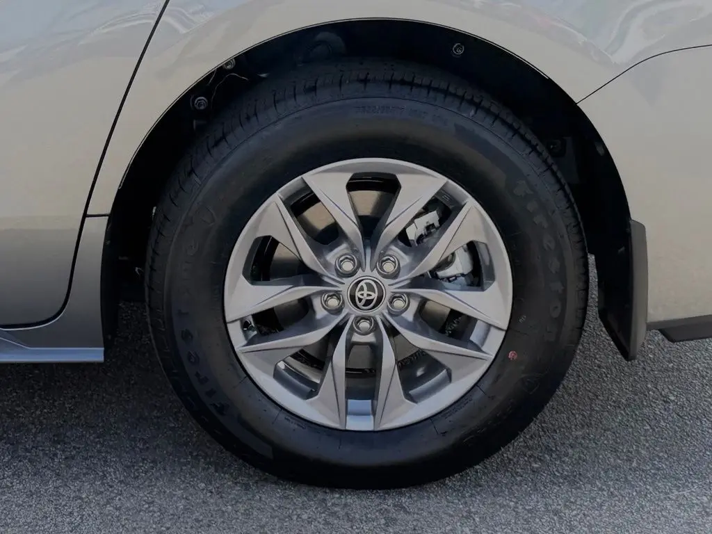 2026 Toyota Sienna - $52,091