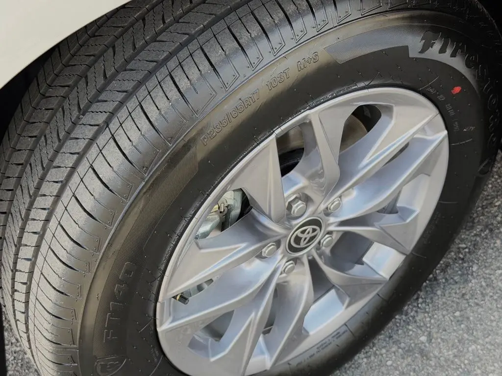 2026 Toyota Sienna - $52,091
