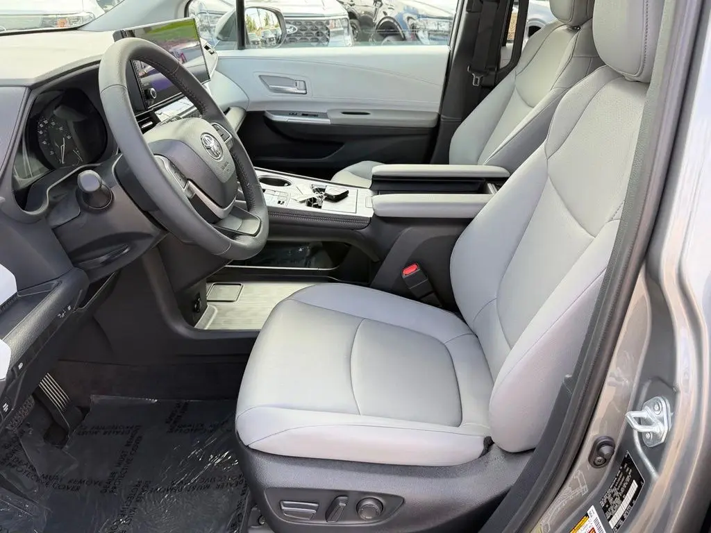 2026 Toyota Sienna - $52,091