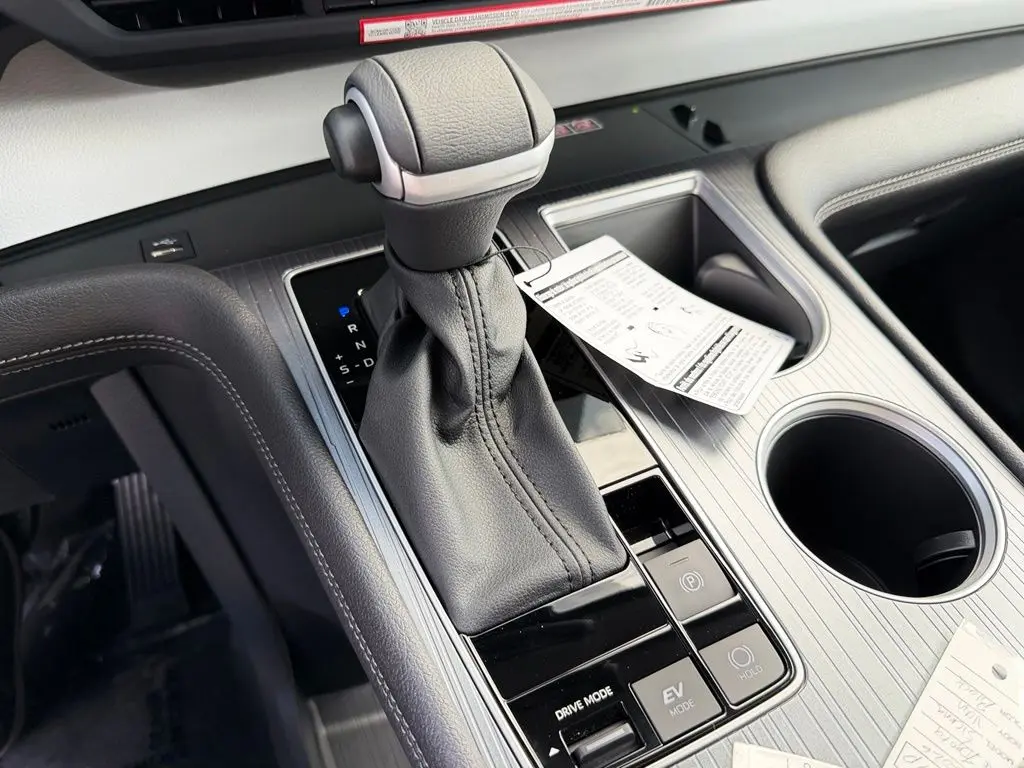 2026 Toyota Sienna - $52,091