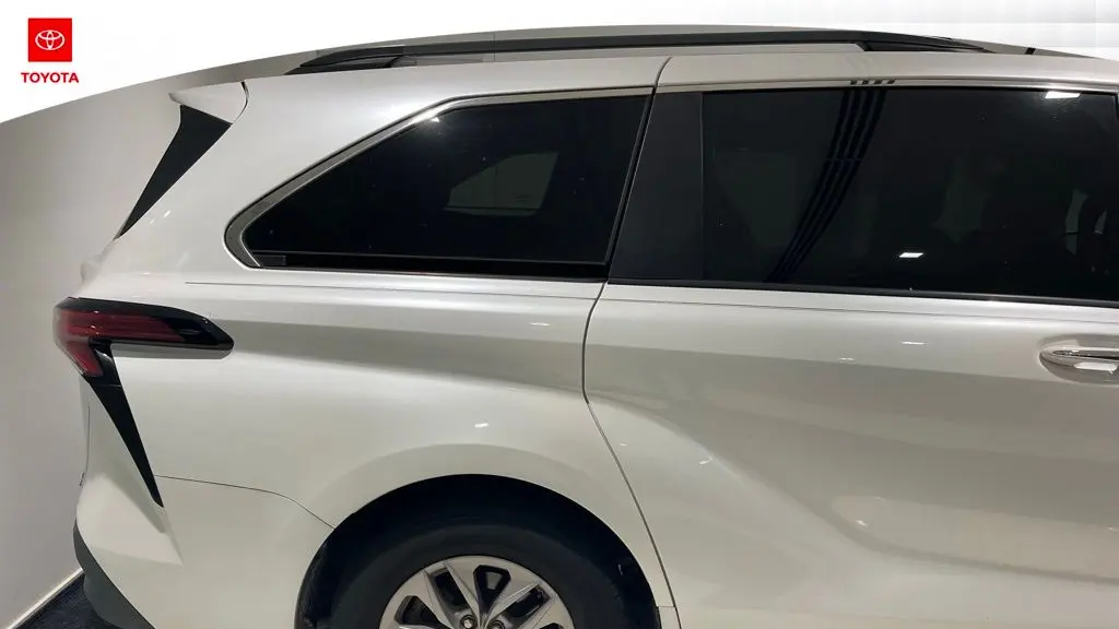 2022 Toyota Sienna XLE 8-Passenger