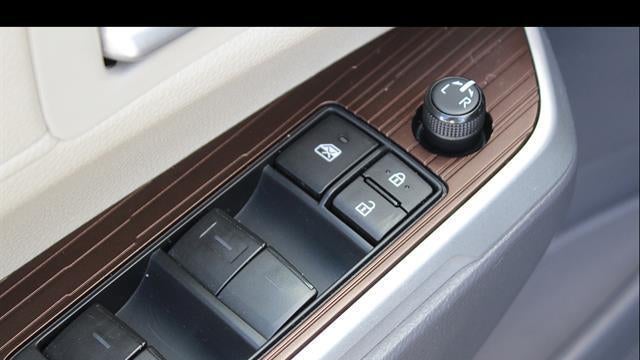 2023 Toyota Sienna XLE 8-Passenger