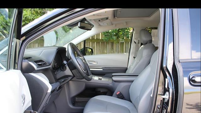 2023 Toyota Sienna XLE 8-Passenger