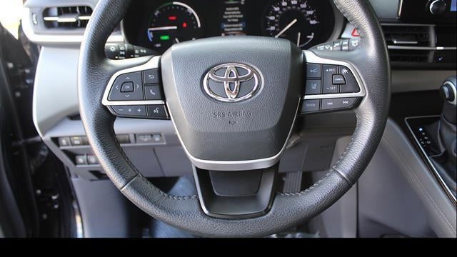 2023 Toyota Sienna XLE 8-Passenger