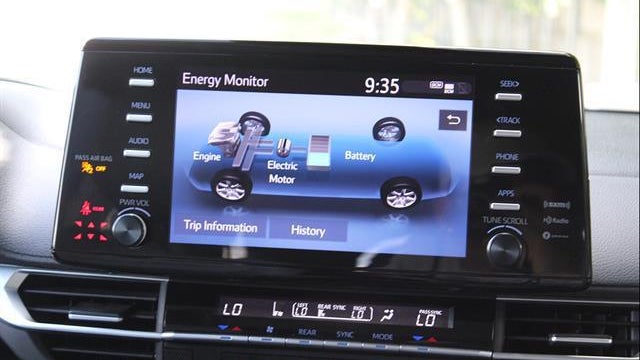 2023 Toyota Sienna XLE 8-Passenger