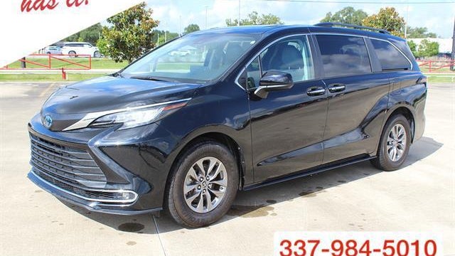 Preowned 2023 Toyota Sienna XLE 8-Passenger for Sale