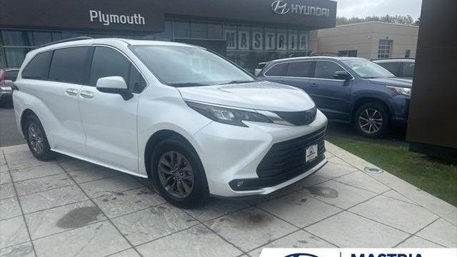 Preowned 2025 Toyota Sienna XLE 8-Passenger for Sale