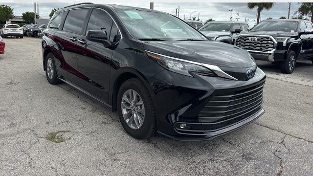 Preowned 2025 Toyota Sienna XLE 8-Passenger for Sale