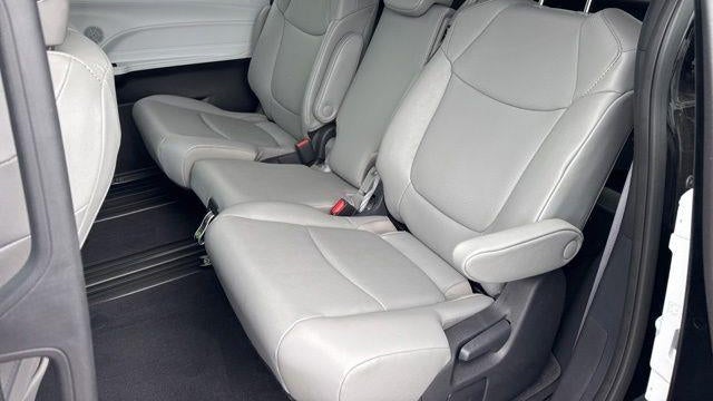 2025 Toyota Sienna XLE 8-Passenger