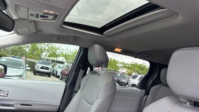 2025 Toyota Sienna XLE 8-Passenger