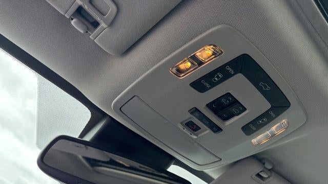 2025 Toyota Sienna XLE 8-Passenger