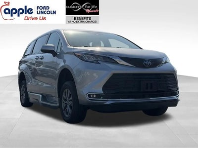 Photo of a 2023 Toyota Sienna XLE 8-Passenger 4DR Mini-Van for sale