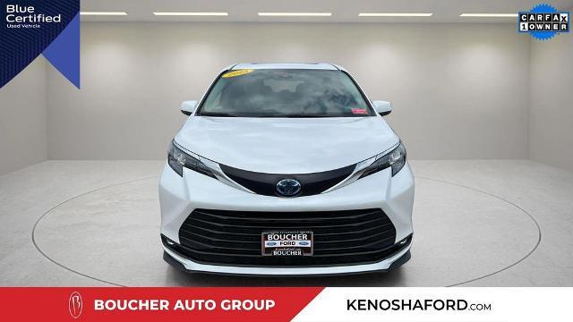 2025 Toyota Sienna XLE 7-Passenger — photo 1 of 12