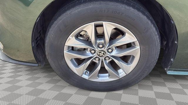 2022 Toyota Sienna XLE 8-Passenger
