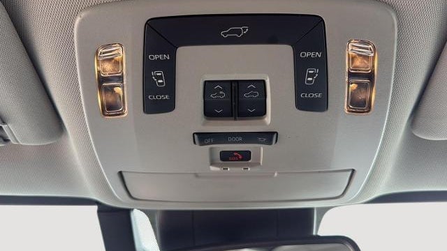 2022 Toyota Sienna XLE 8-Passenger