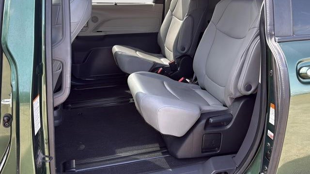 2022 Toyota Sienna XLE 8-Passenger