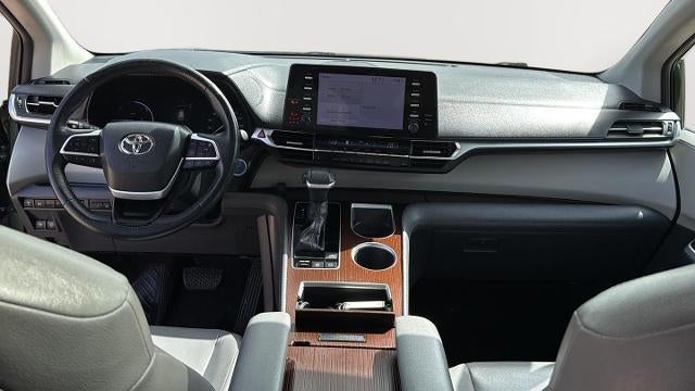 2022 Toyota Sienna XLE 8-Passenger