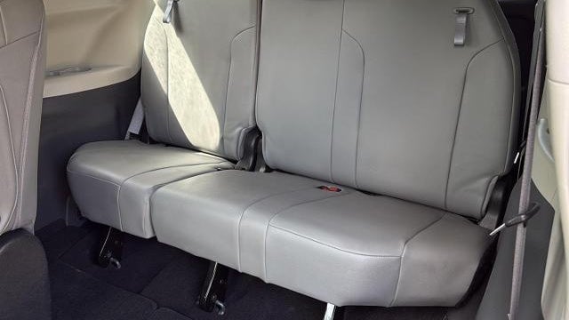 2022 Toyota Sienna XLE 8-Passenger