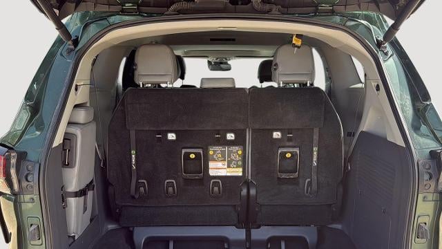2022 Toyota Sienna XLE 8-Passenger