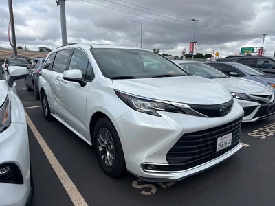 Photo of a 2023 Toyota Sienna XLE 8-Passenger 4DR Mini-Van for sale