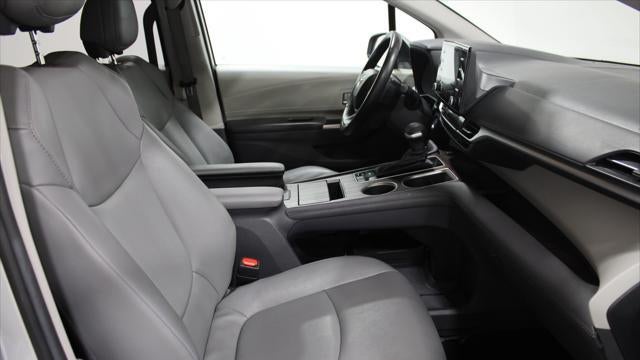 2024 Toyota Sienna XLE 8-Passenger