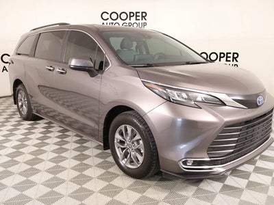 Photo of a 2024 Toyota Sienna XLE 8-Passenger 4DR Mini-Van for sale