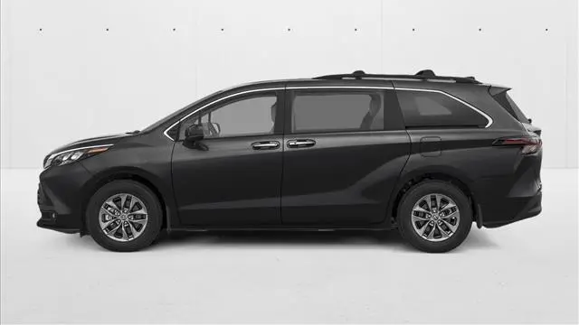 2026 Toyota Sienna XLE 8-Passenger