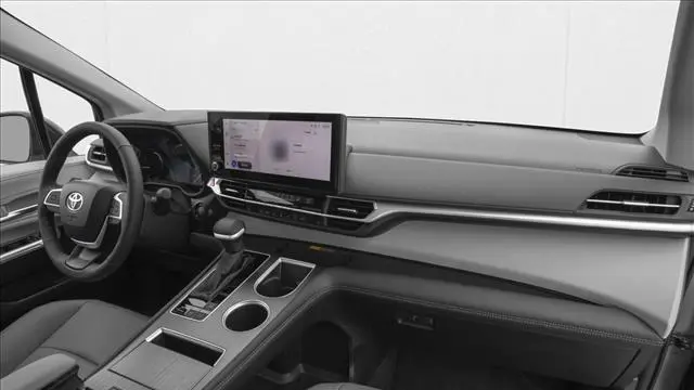 2026 Toyota Sienna XLE 8-Passenger