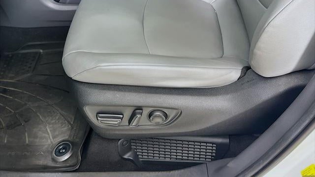 2023 Toyota Sienna XLE 8-Passenger