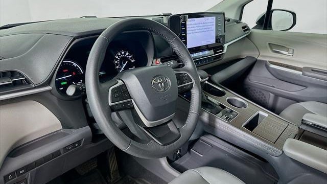 2023 Toyota Sienna XLE 8-Passenger