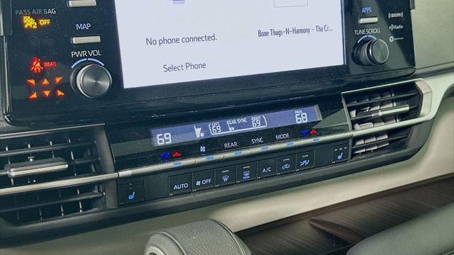 2023 Toyota Sienna XLE 8-Passenger