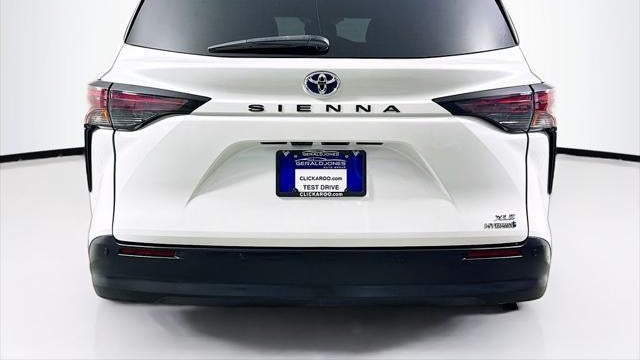 2023 Toyota Sienna XLE 8-Passenger