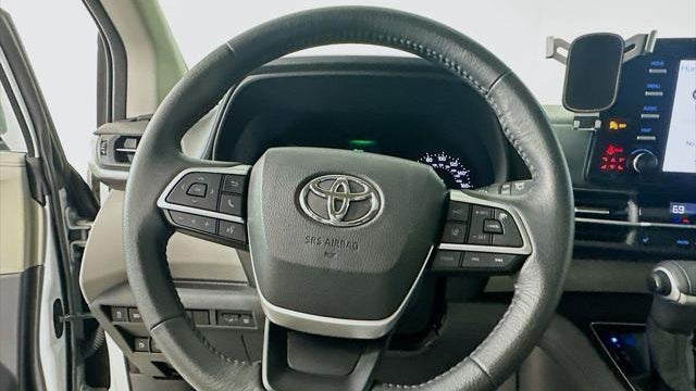 2023 Toyota Sienna XLE 8-Passenger