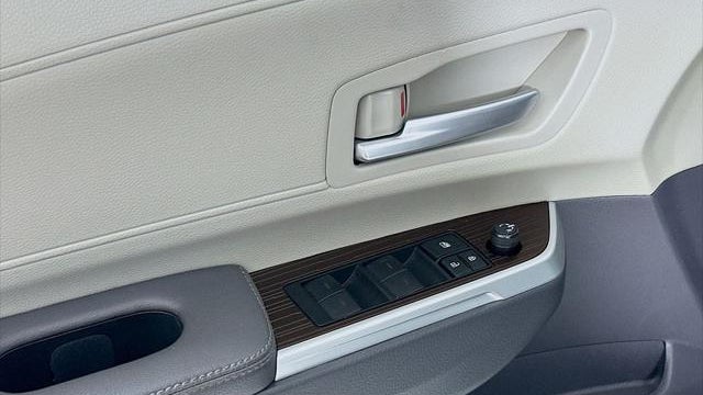 2023 Toyota Sienna XLE 8-Passenger