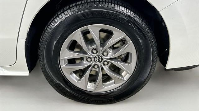 2023 Toyota Sienna XLE 8-Passenger