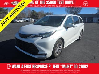 2024 Toyota Sienna with Sunset Bronze Mica Exterior