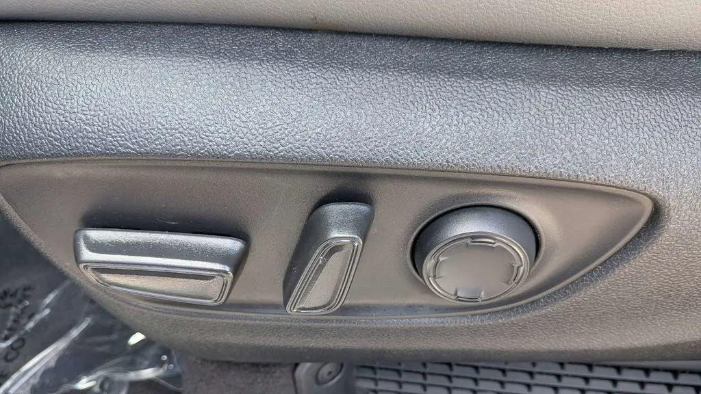 2025 Toyota Sienna XLE 8-Passenger