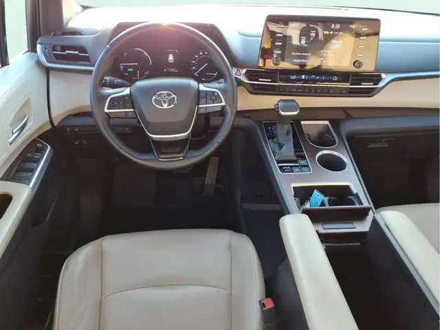 2022 Toyota Sienna - $29,376