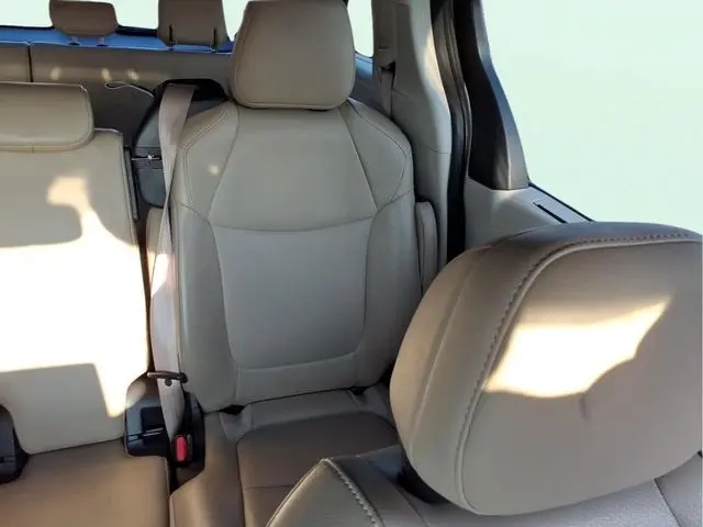 2022 Toyota Sienna - $29,376