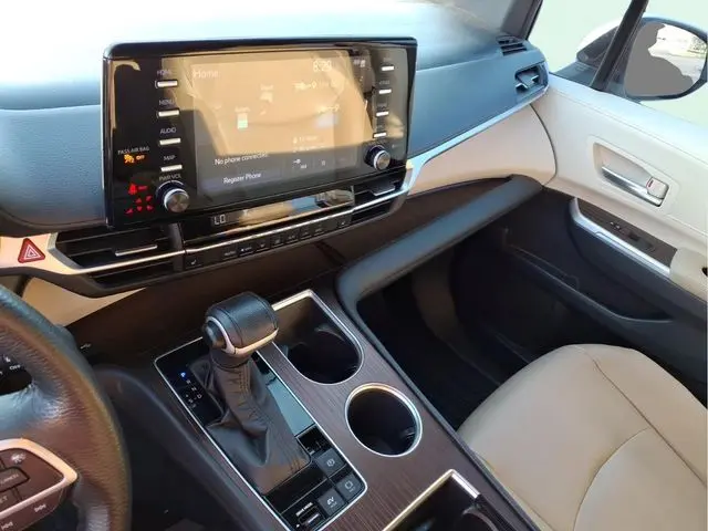 2022 Toyota Sienna - $29,376