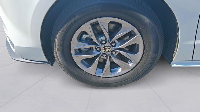 2023 Toyota Sienna XLE 8-Passenger