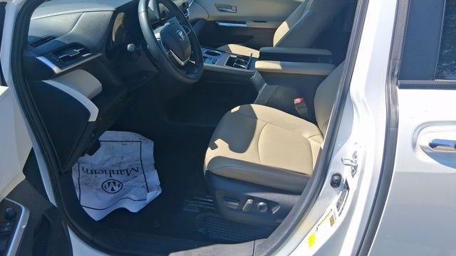 2023 Toyota Sienna XLE 8-Passenger
