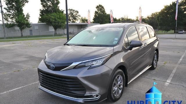 Preowned 2023 Toyota Sienna XLE 8-Passenger for Sale