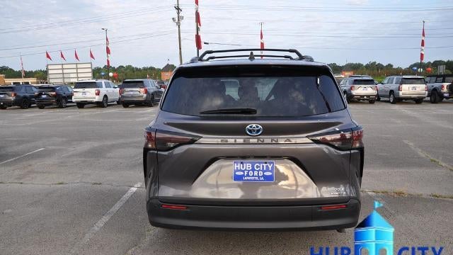 2023 Toyota Sienna XLE 8-Passenger