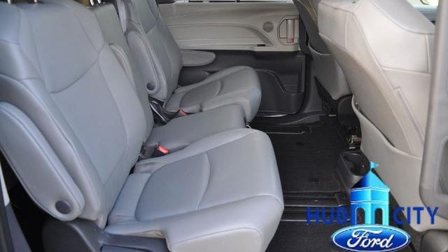 2023 Toyota Sienna XLE 8-Passenger